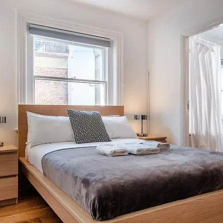 Apartment Oxford Street By Threstle *