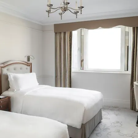The Langham 5*
