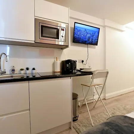 Stylish By Luxestays Fulham Apartman London