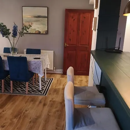 2 Bed Flat, Bounds Green, Piccadilly Line, N11 Apartment *