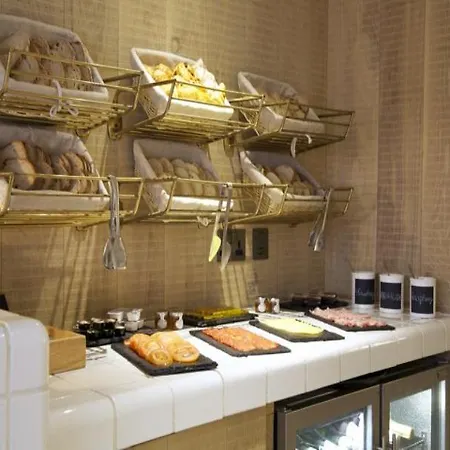 Hotel The Z Soho 3*