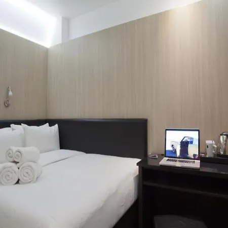 Hotel The Z Victoria 3*