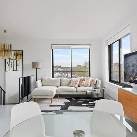 Apartment Luxurious Harrods Penthouse With Stunning Views London