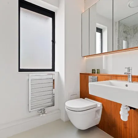 Luxurious Harrods Penthouse With Stunning Views Londra