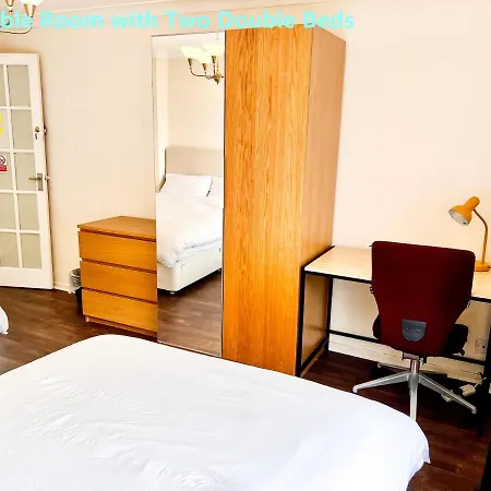 Palace - Excellent In Zone 1 London