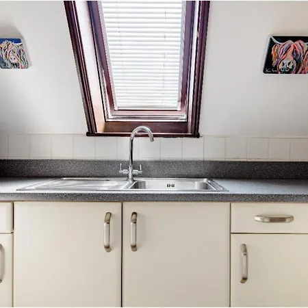 Spacious 2 Mins From Station * Londra