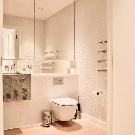 Canary Wharf, E14 9pw, 2 Bedroom London