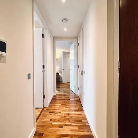 Apartment Canary Wharf, E14 9pw, 2 Bedroom