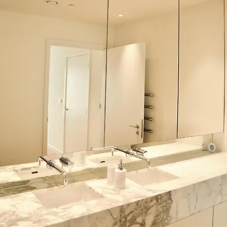 Apartment Canary Wharf, E14 9pw, 2 Bedroom London