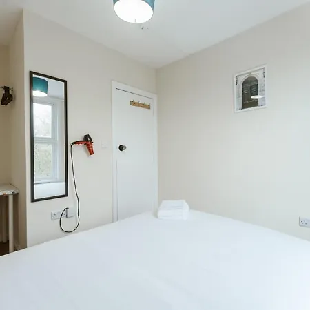Mile End 57a