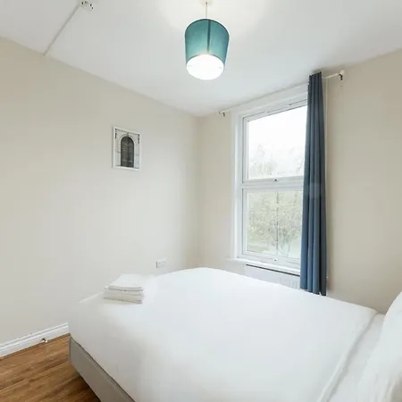 Mile End 57a Hostel London