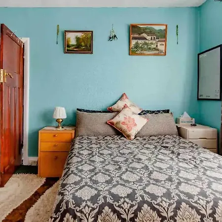 House 220 Apartment *