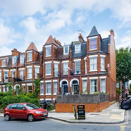 Double En-suite In Finsbury Park Homestay *