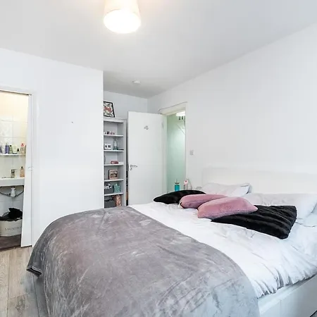 Double En-suite In Finsbury Park