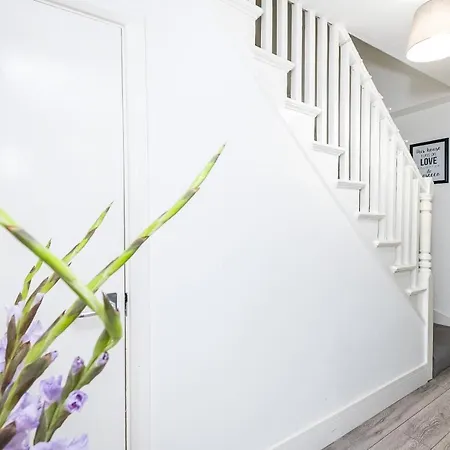 Double En-suite In Finsbury Park Homestay