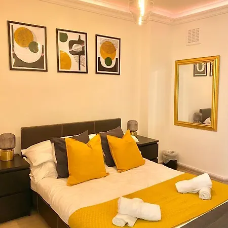 Apartamento - Balcony- Kensington-24 7 Security *