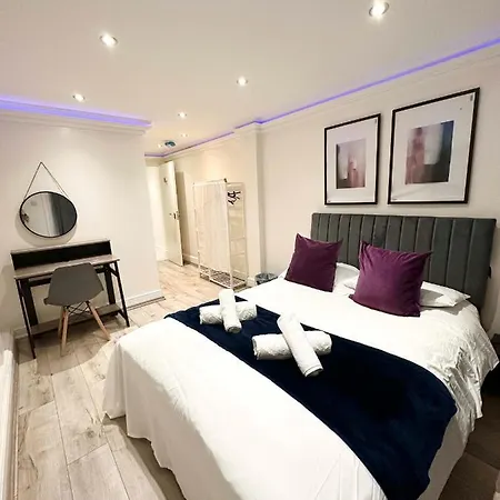 Stylish En Double Kensington London