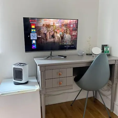 2 Bedroom Flat In Camberwell - Location With Excellent Connections To Tourist Attractions And Main Airports Appartement