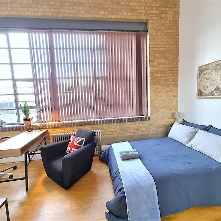 Apartment Spacious Studio In Old St London