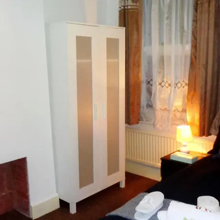 Barking Station Homestay Barking (Greater London)