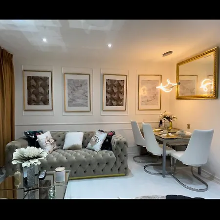 Spacious One Bedroom Ft In King's Cross Apartment