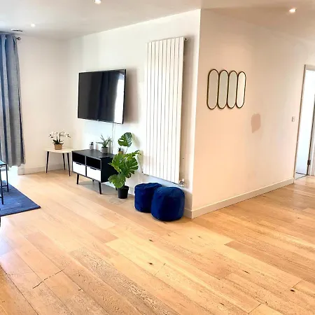 Apartment Md : Stunning 2 Bedroom 2 Bath - Royal Docks