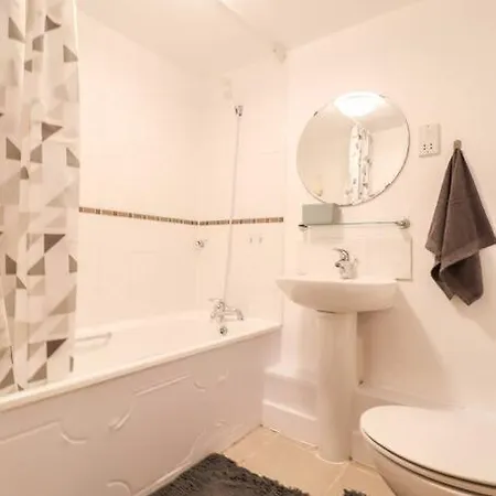 Apartment Camber Hill - Long Offer