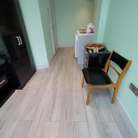 Letzi Premium Cozy Retreat Private En-suite Rooms, Heathrow Airport Guest house Hayes (Greater London)