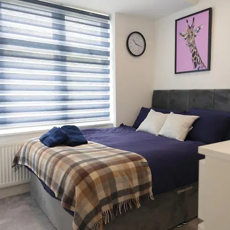 Star London Bell Lane 3-bed Haven Apartment Hendon