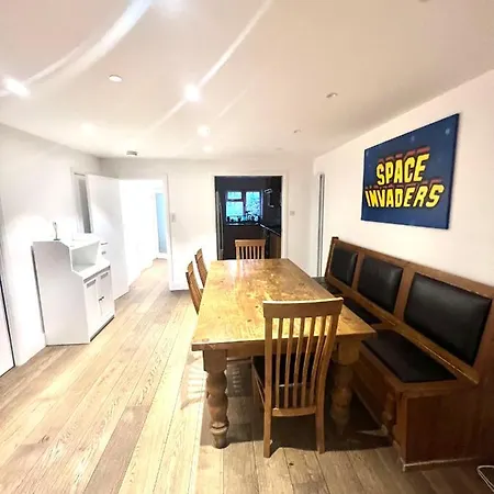 Huge Modern Family London Casa vacanze *