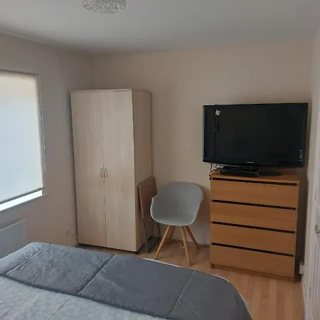 Ensuite Near Canal Проживание в семье *