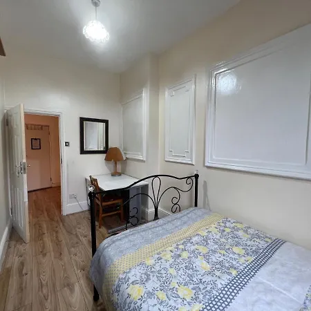 Apartment Comfy - Finchley Road London