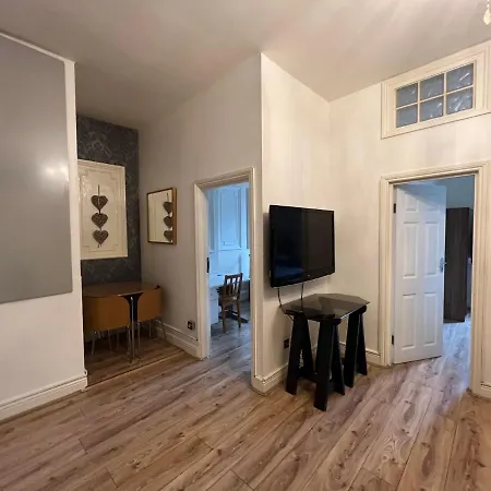 Comfy - Finchley Road Apartment London
