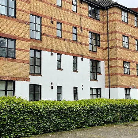 Apartment Surrey Docks Se16 Near Canada Water N Easy Access Canary Wharf *