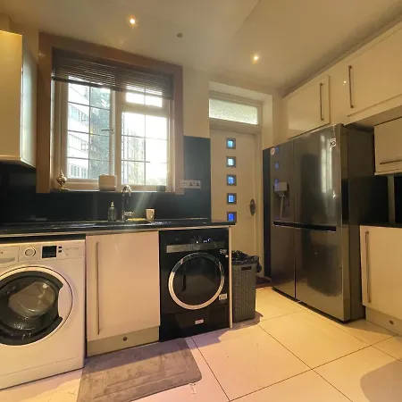 Spacious 3br Flat With Ac 3 Ensuite Bidets Near Selfridges And Hyde Park Apartament Londyn