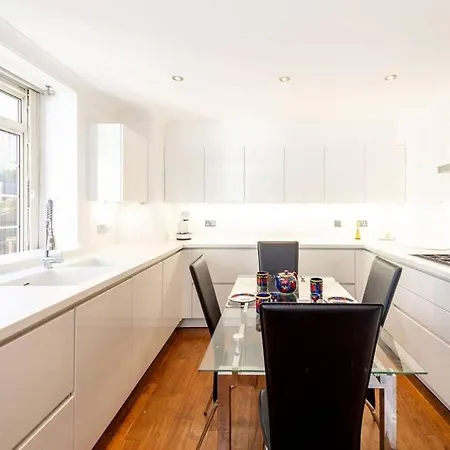 Apartment Huge Hyde Park Of Ca. 300 Sqm