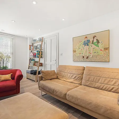 Holiday home Veeve - Heart Of Hampstead *