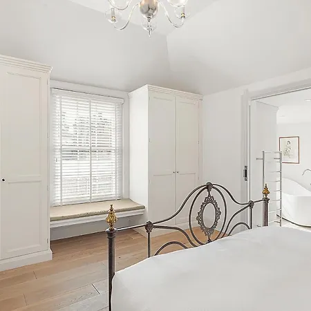 Holiday home Veeve - Heart Of Hampstead *