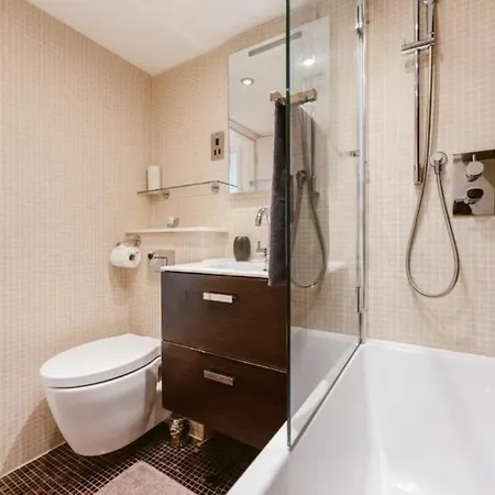Coolest Flat In Central London! *