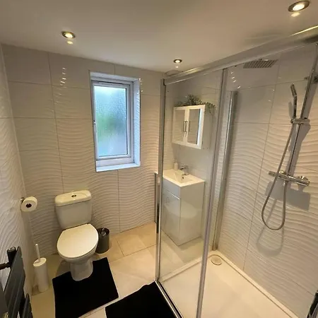 Holiday home 5 Bedroom House Se6 *