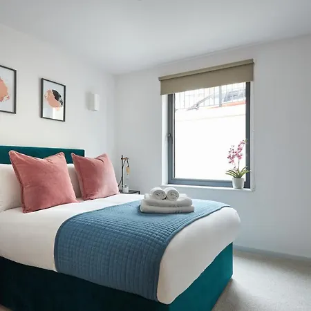 Hammersmith Mews By Viridian Apartment