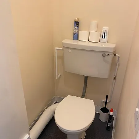 Stunning 3 Bedroom Property- Large