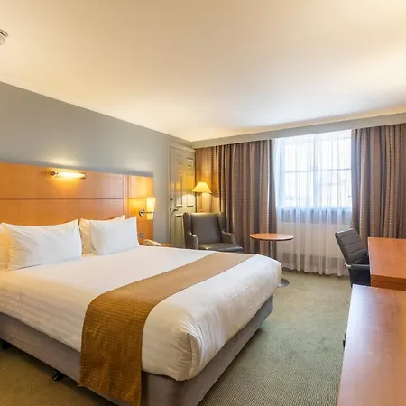 London Sutton 4*