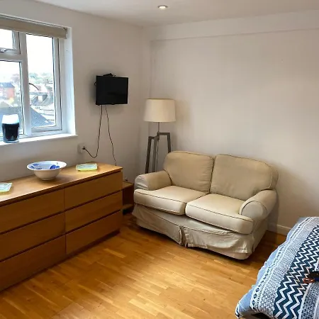 Central Flat In Putney * London