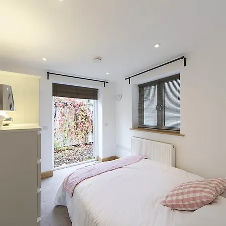 Apartment The Greyhound Fulham Lodge