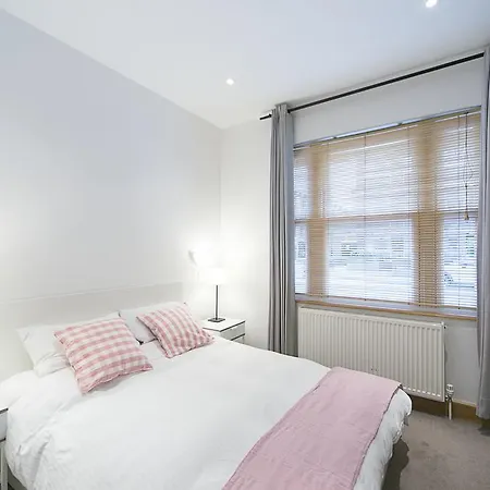 The Greyhound Fulham Lodge Apartment