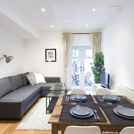 Apartment The Greyhound Fulham Lodge
