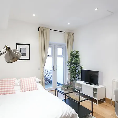 Apartment The Greyhound Fulham Lodge *