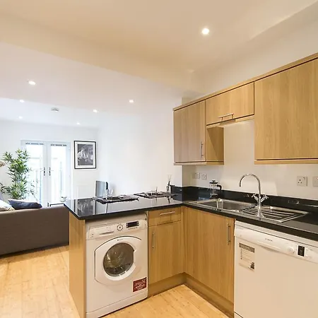 The Greyhound Fulham Lodge Apartment