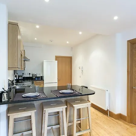 The Greyhound Fulham Lodge Apartment *